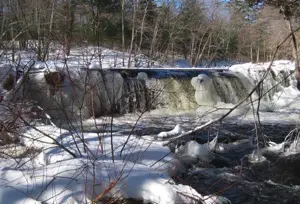 Larkin Dam Winter